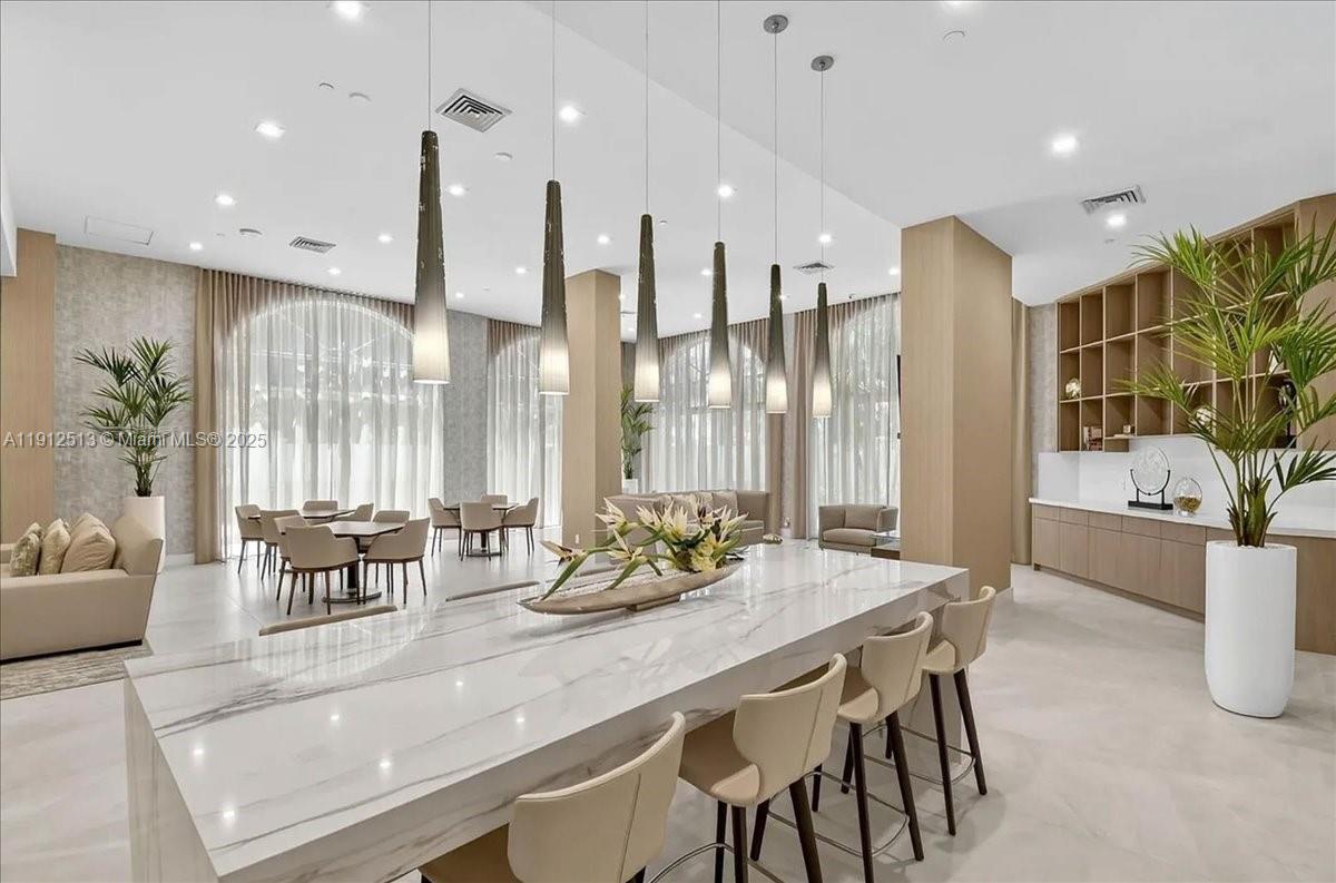 HARBORSIDE AT THE WATERWA - Residential