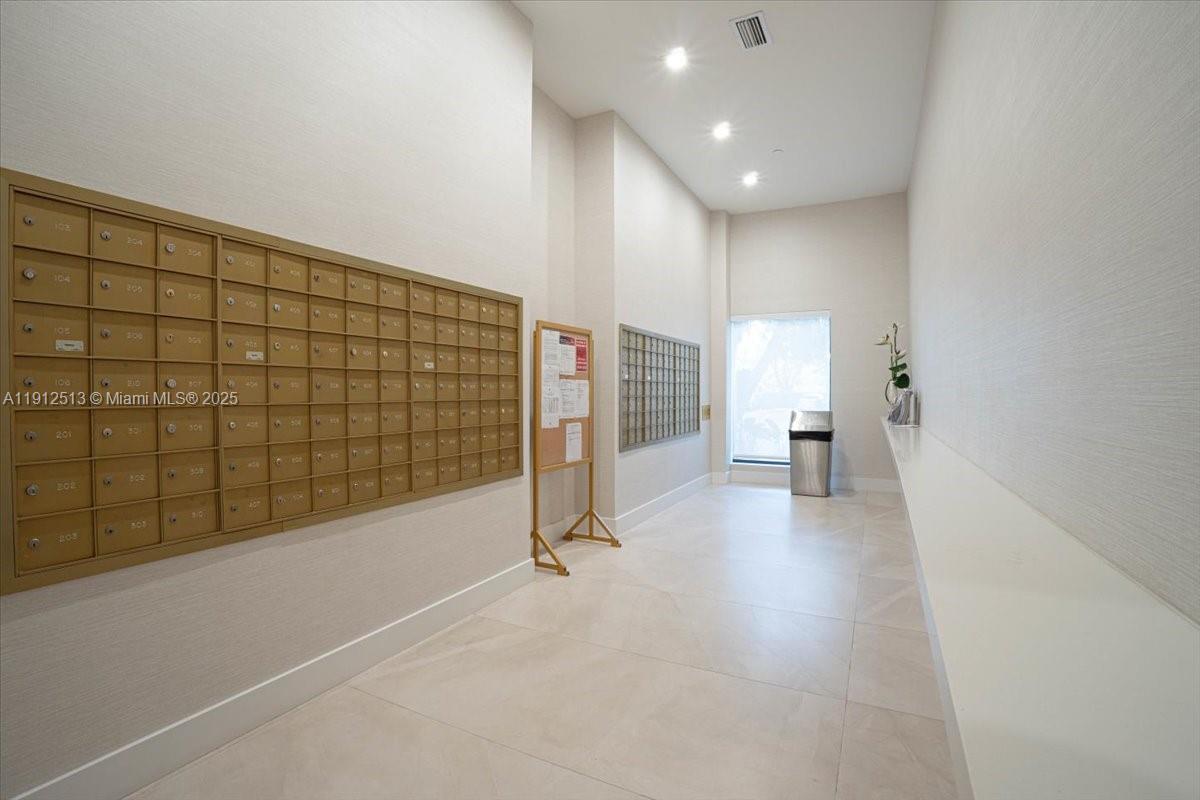 HARBORSIDE AT THE WATERWA - Residential