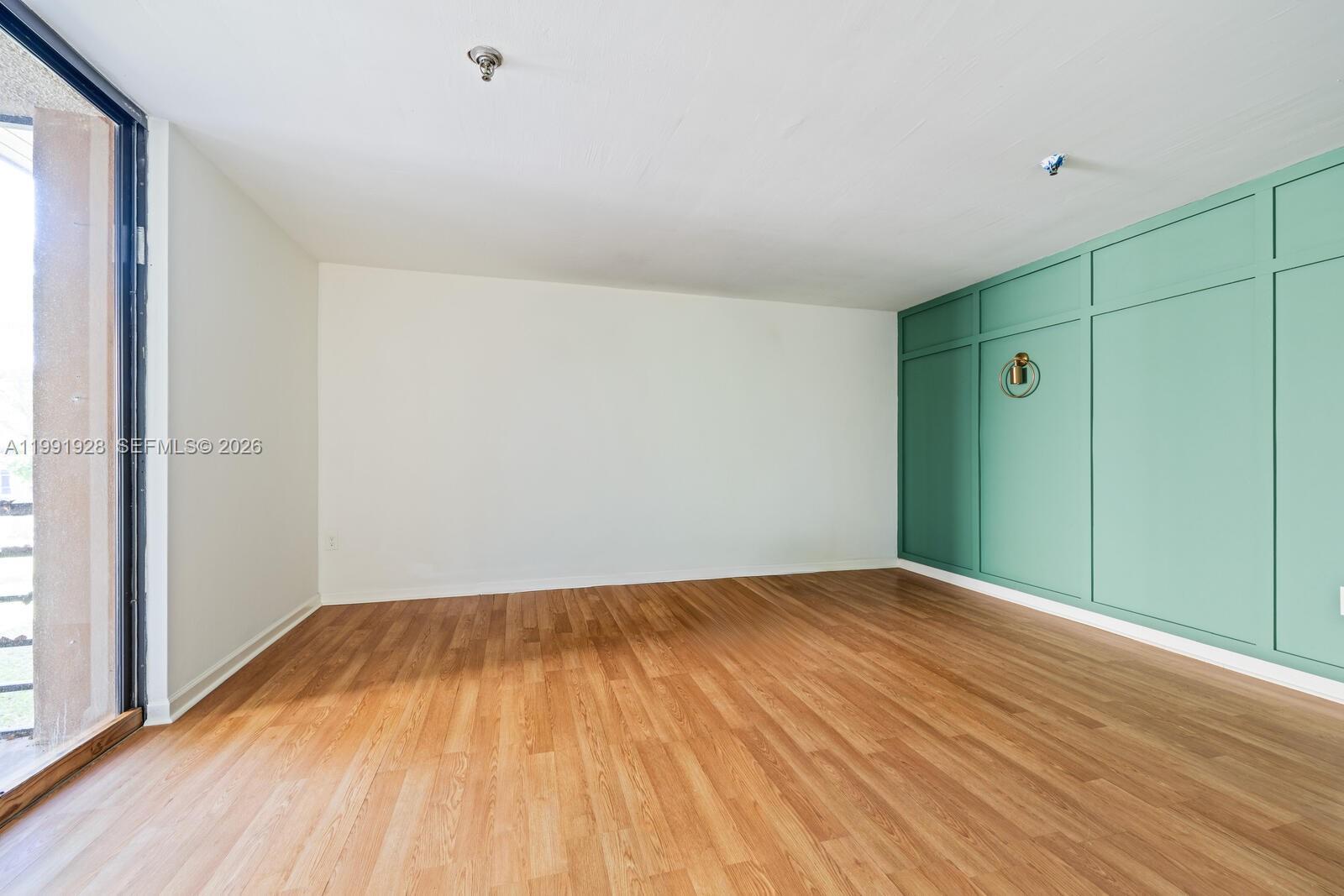 COCO WOOD CONDO - Residential