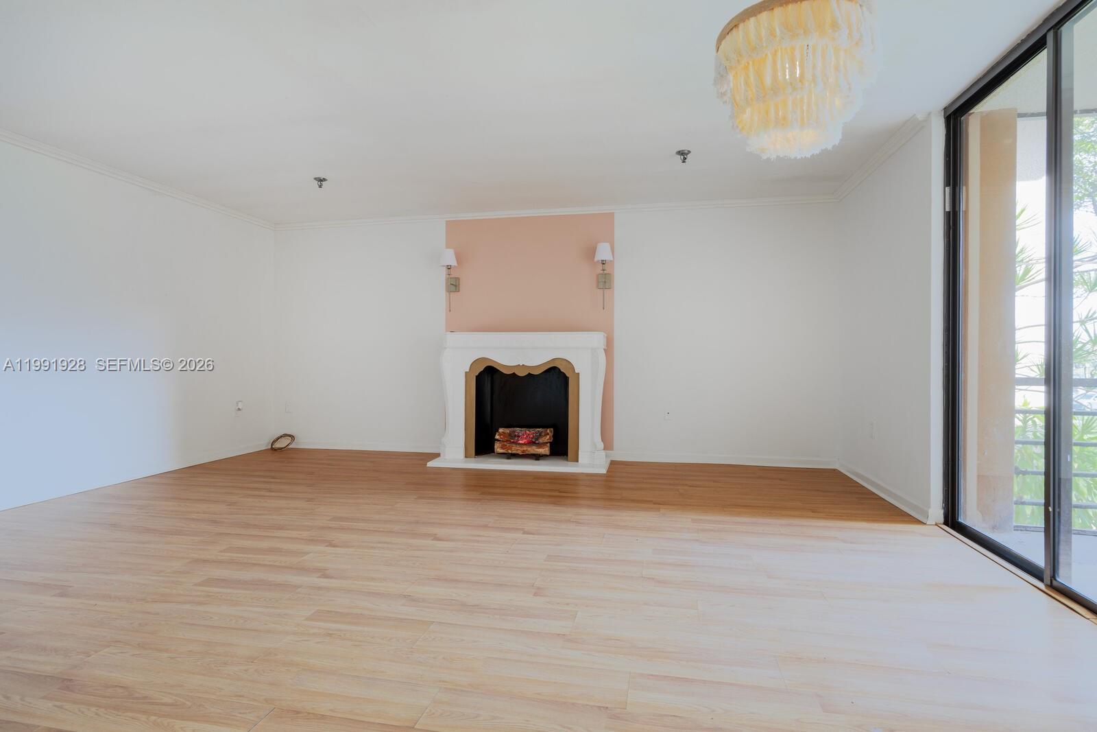 COCO WOOD CONDO - Residential