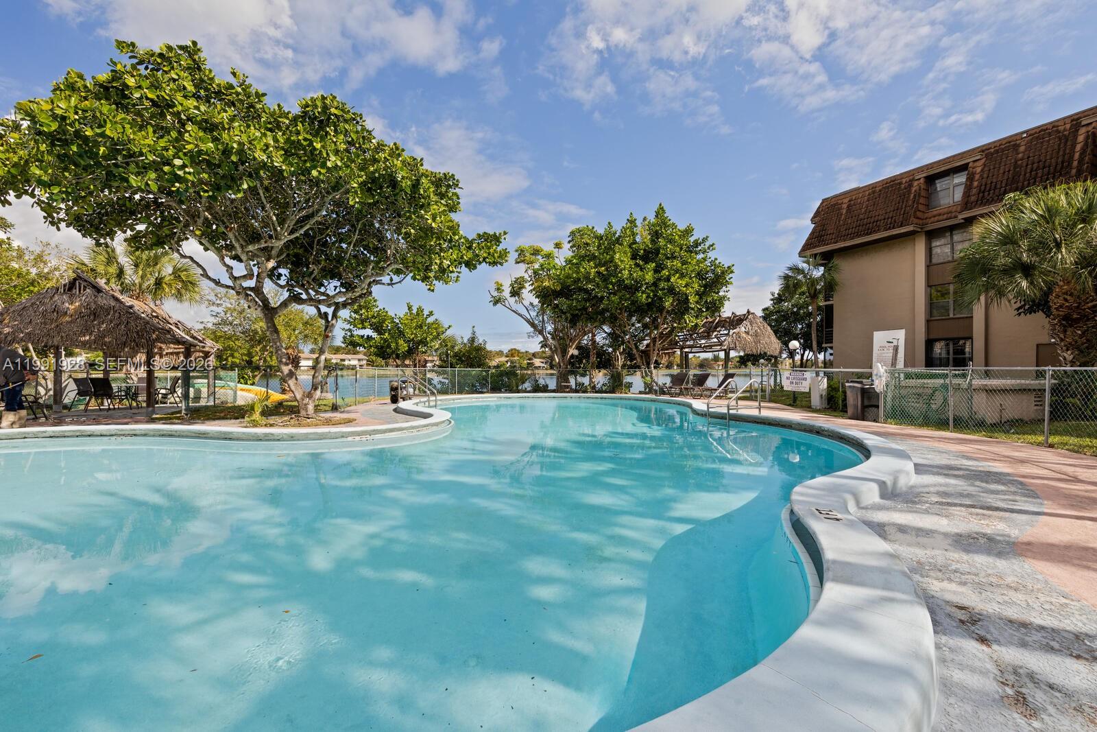 COCO WOOD CONDO - Residential