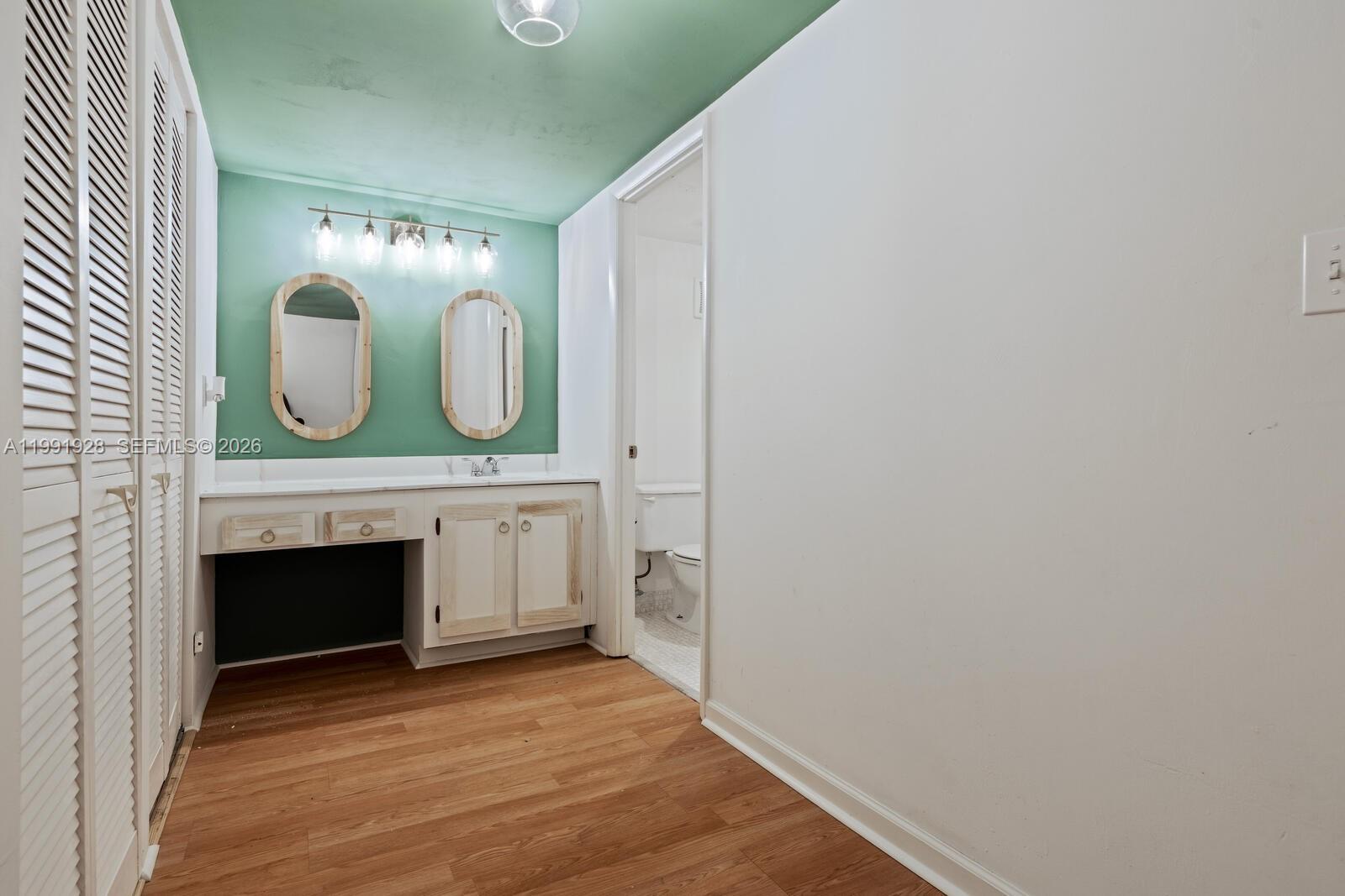 COCO WOOD CONDO - Residential