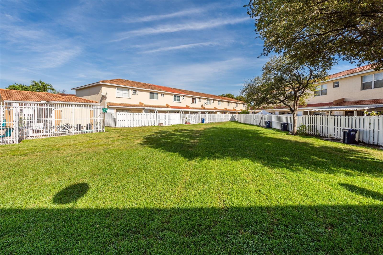 KENDALE LAKES NORTH SEC 9 - Residential Lease