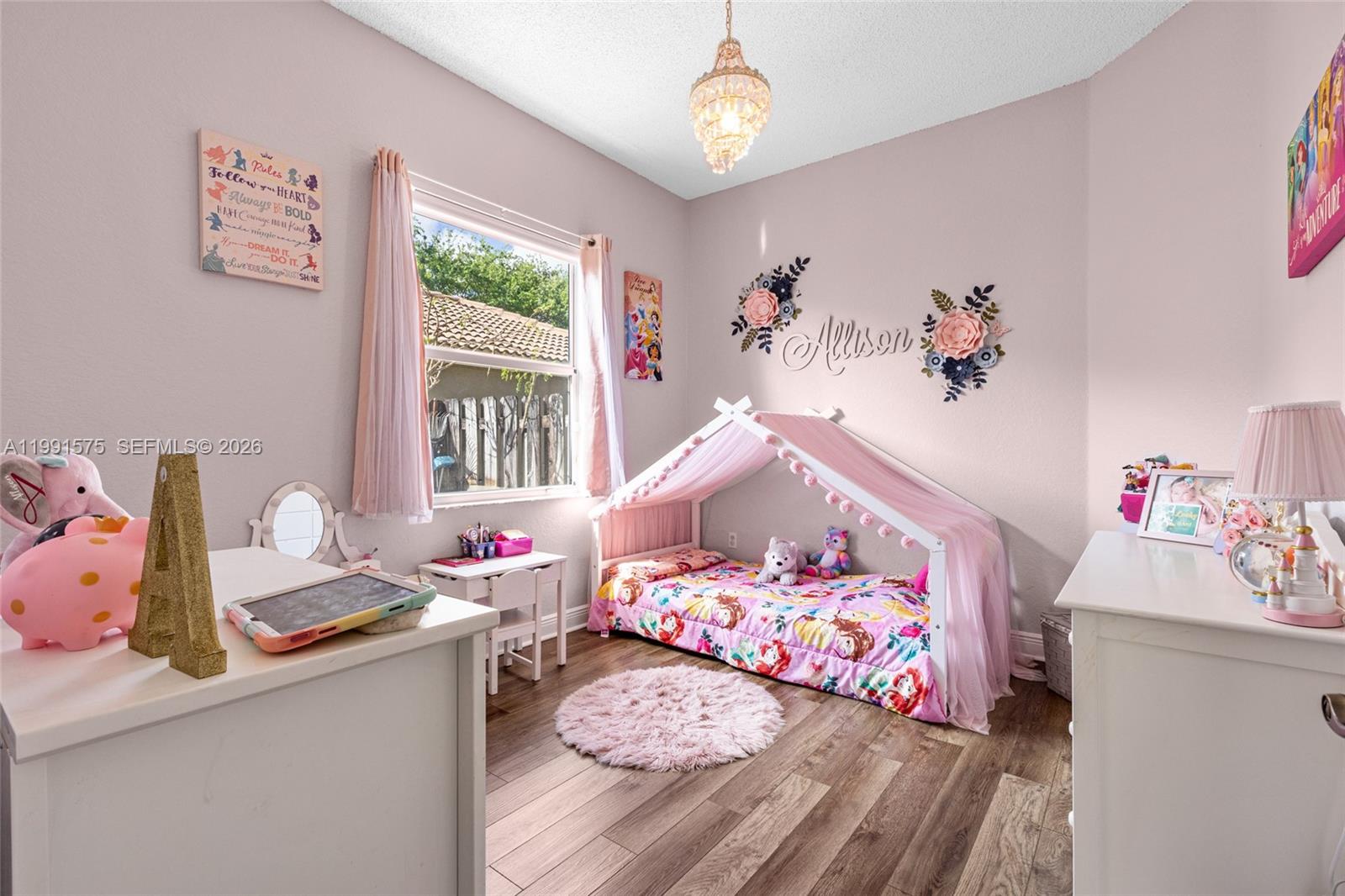 KEYS-GATE NO 3 - Residential