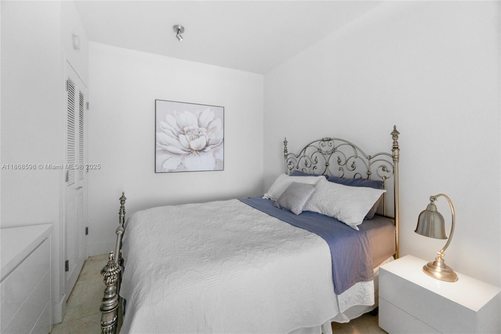 THE DECOPLAGE CONDO - Residential