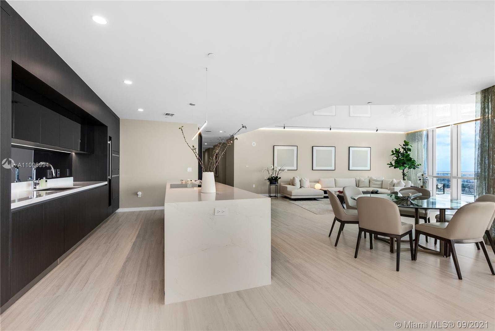 PARAMOUNT MIAMI WORLDCENT - Residential