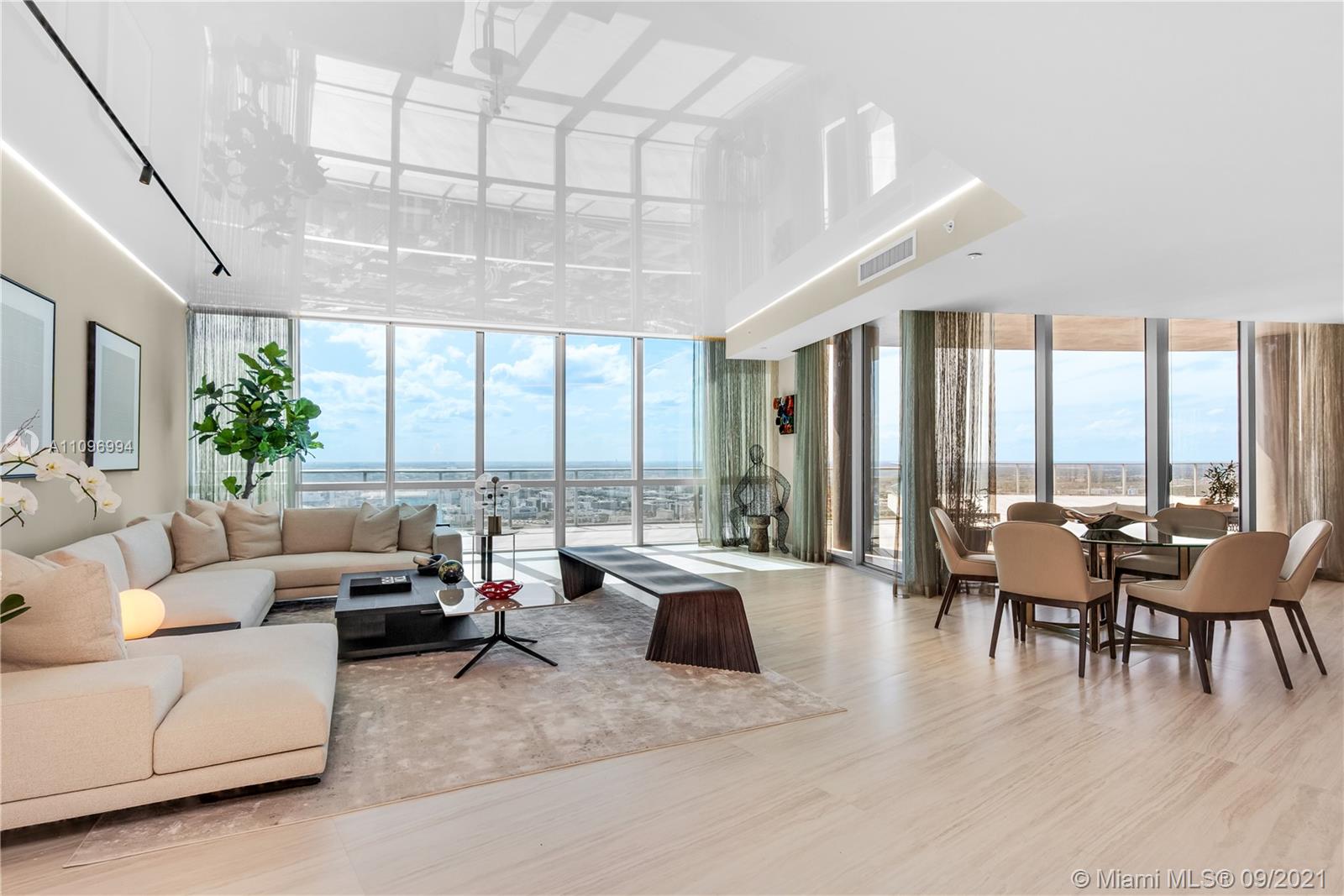 PARAMOUNT MIAMI WORLDCENT - Residential