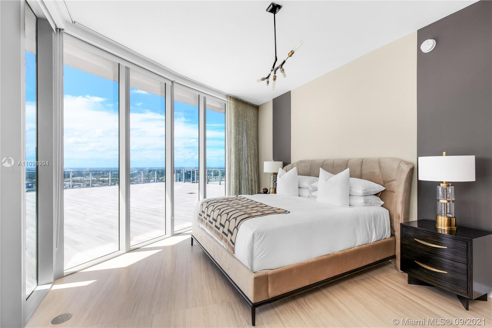 PARAMOUNT MIAMI WORLDCENT - Residential