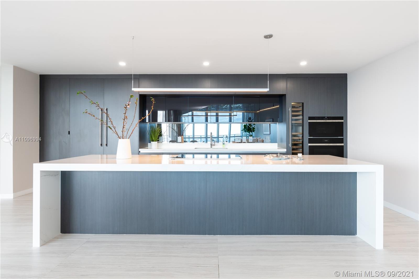 PARAMOUNT MIAMI WORLDCENT - Residential