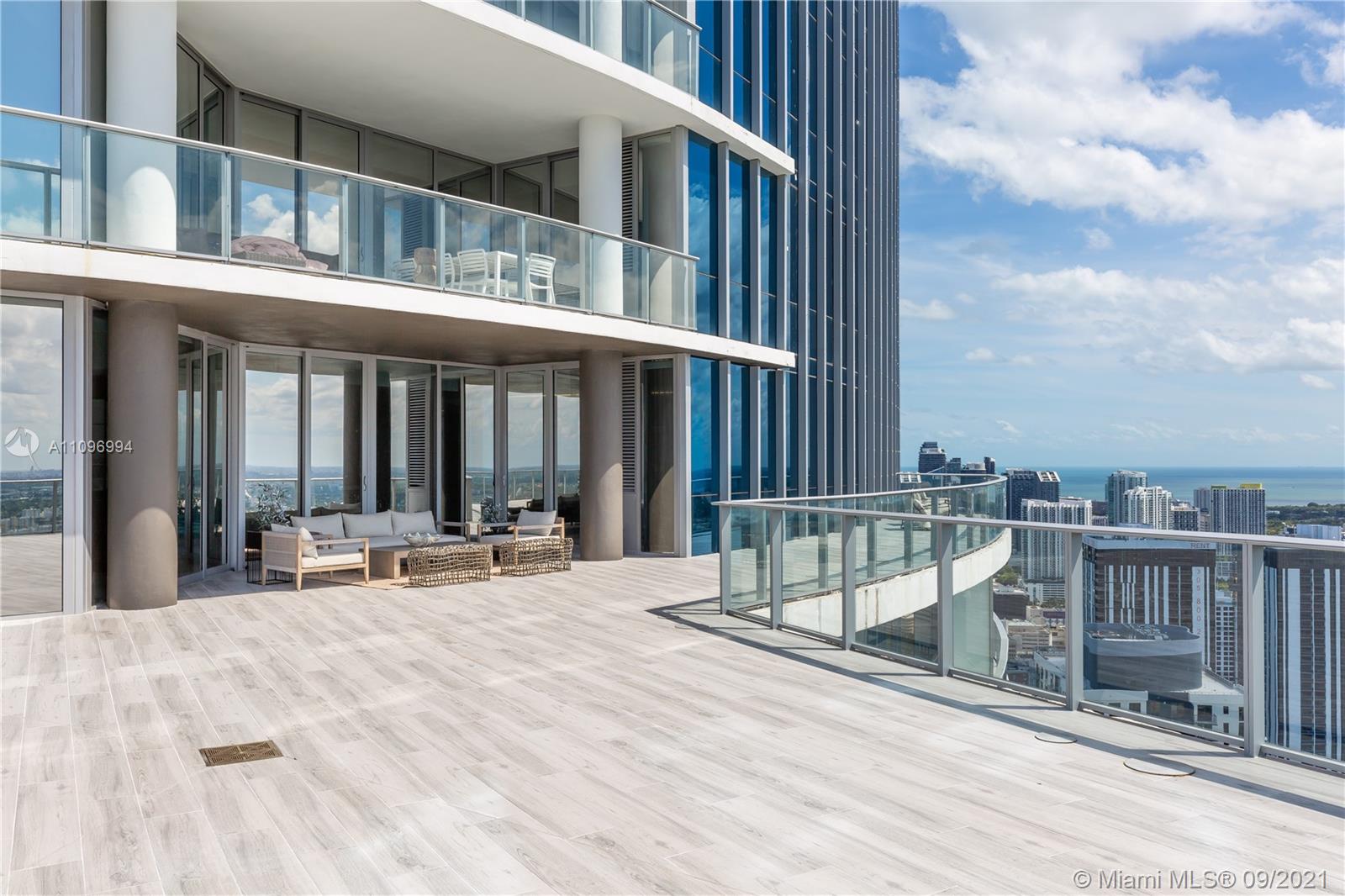 PARAMOUNT MIAMI WORLDCENT - Residential