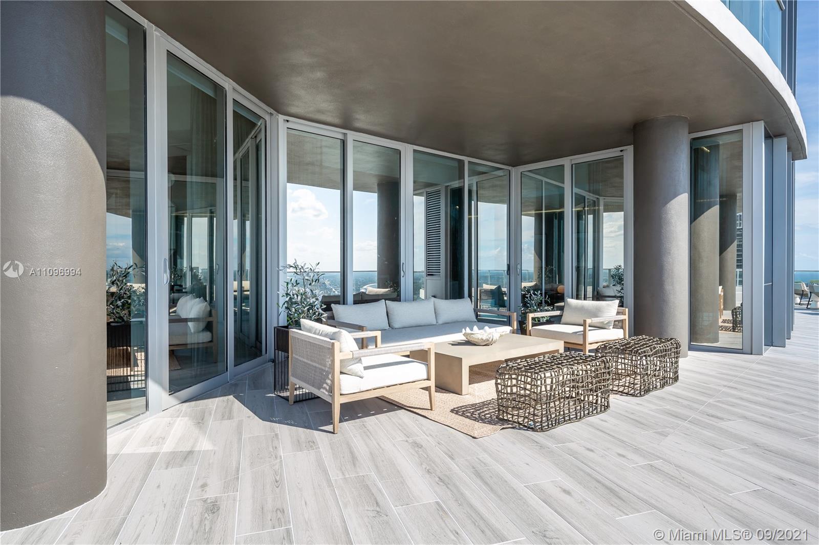 PARAMOUNT MIAMI WORLDCENT - Residential