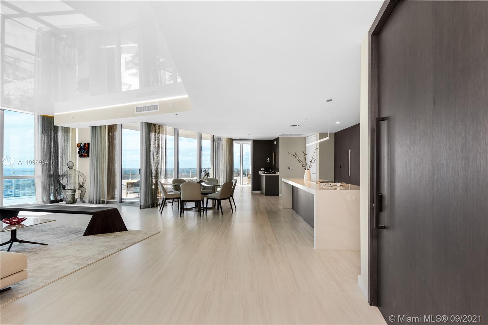 PARAMOUNT MIAMI WORLDCENT - Residential