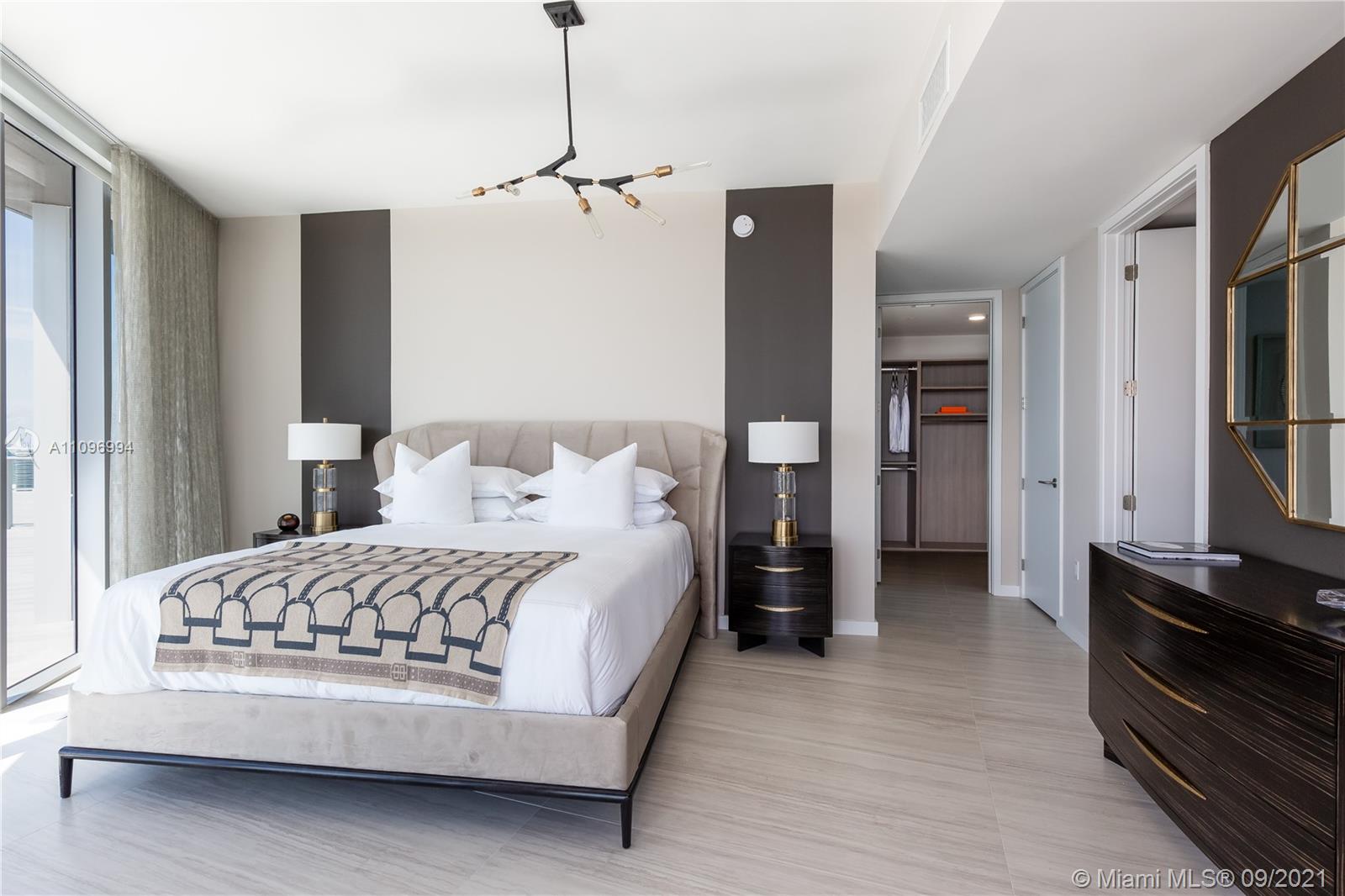 PARAMOUNT MIAMI WORLDCENT - Residential