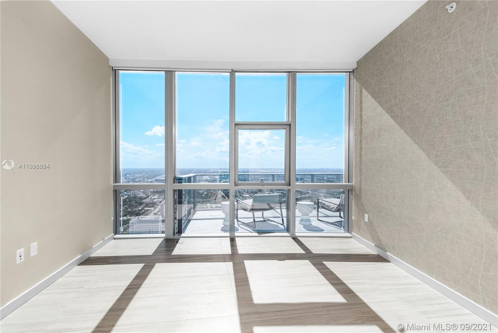 PARAMOUNT MIAMI WORLDCENT - Residential