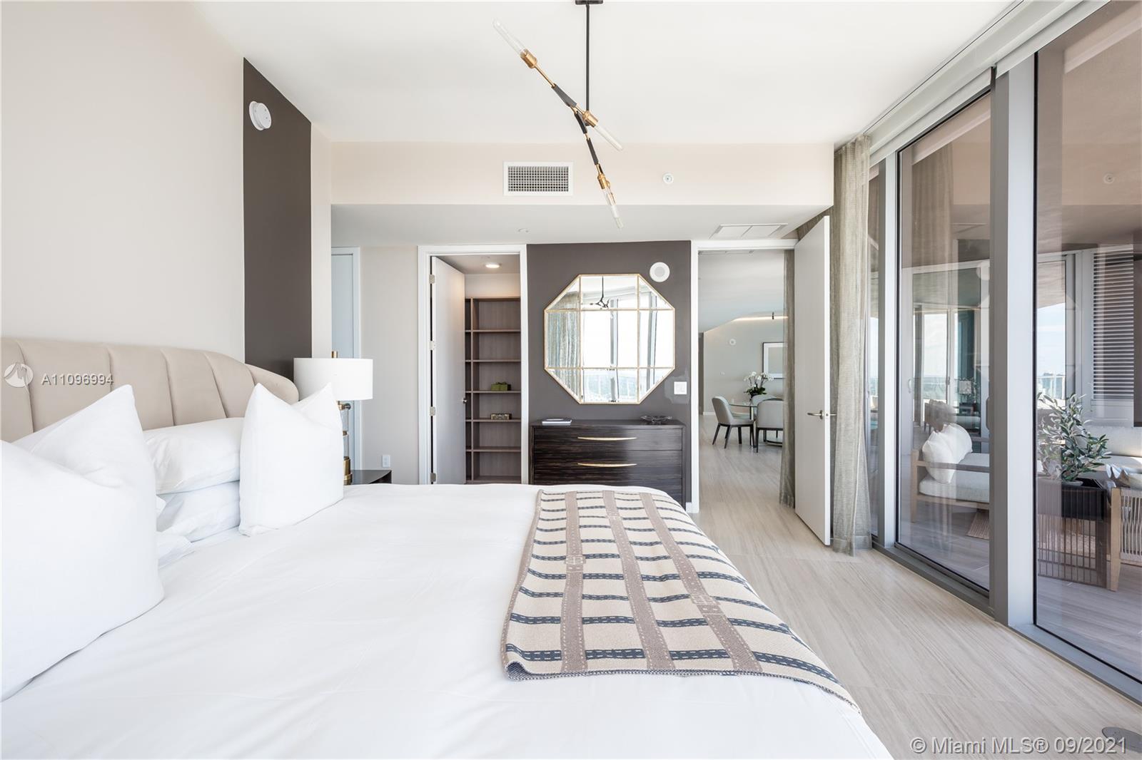 PARAMOUNT MIAMI WORLDCENT - Residential