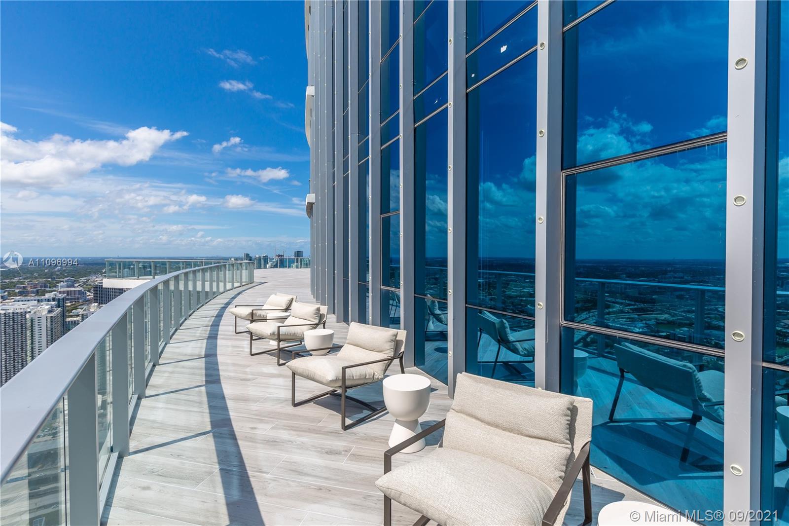 PARAMOUNT MIAMI WORLDCENT - Residential