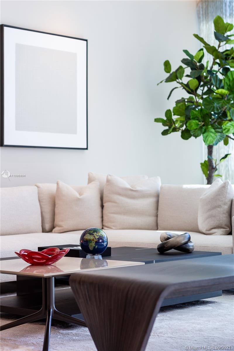 PARAMOUNT MIAMI WORLDCENT - Residential