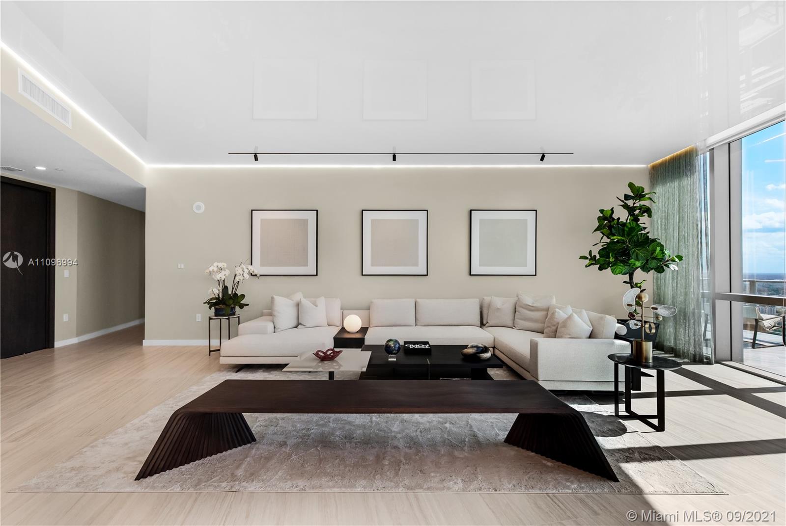 PARAMOUNT MIAMI WORLDCENT - Residential