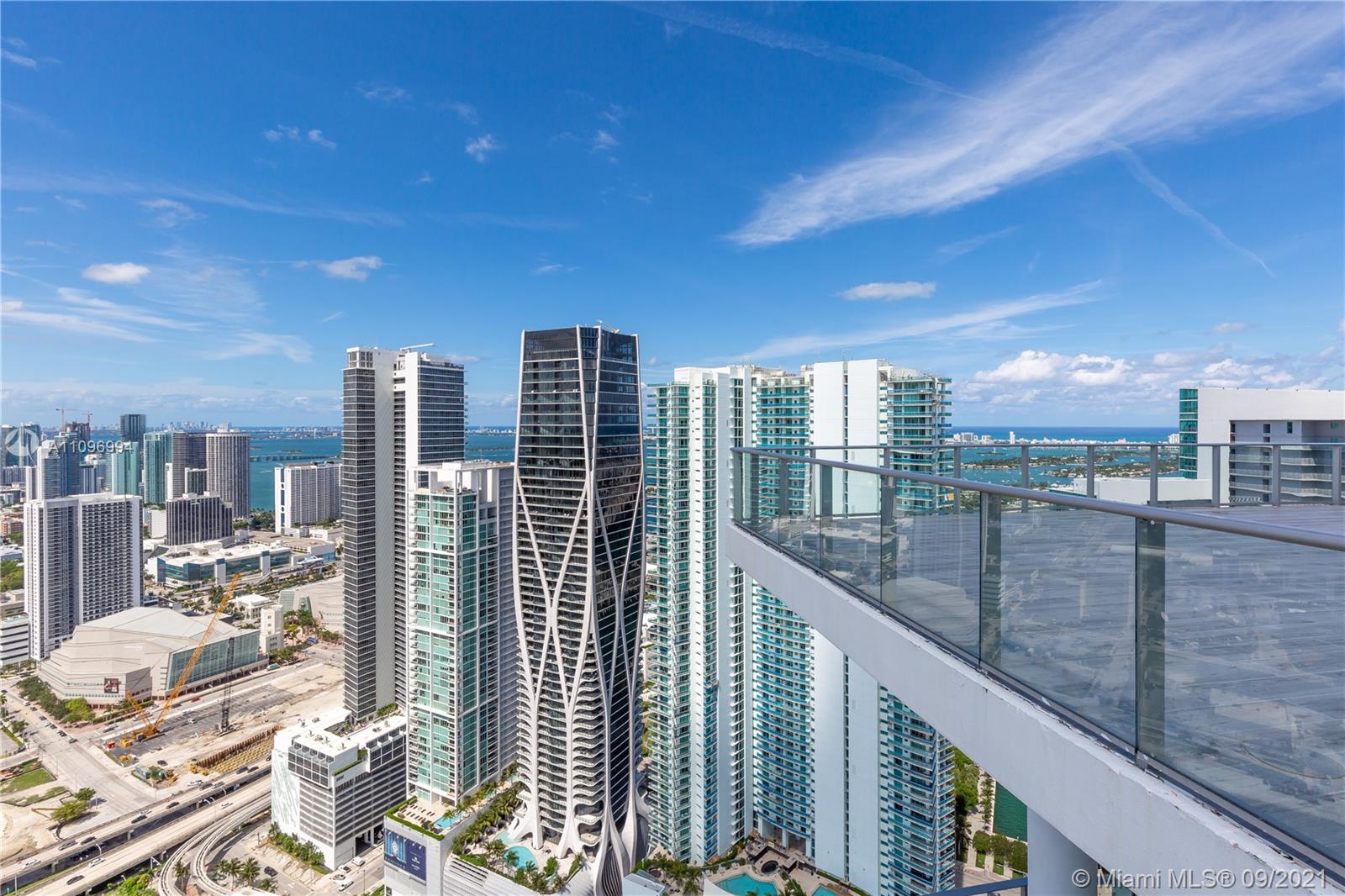 PARAMOUNT MIAMI WORLDCENT - Residential