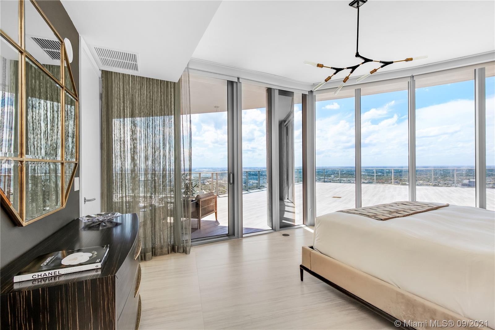PARAMOUNT MIAMI WORLDCENT - Residential