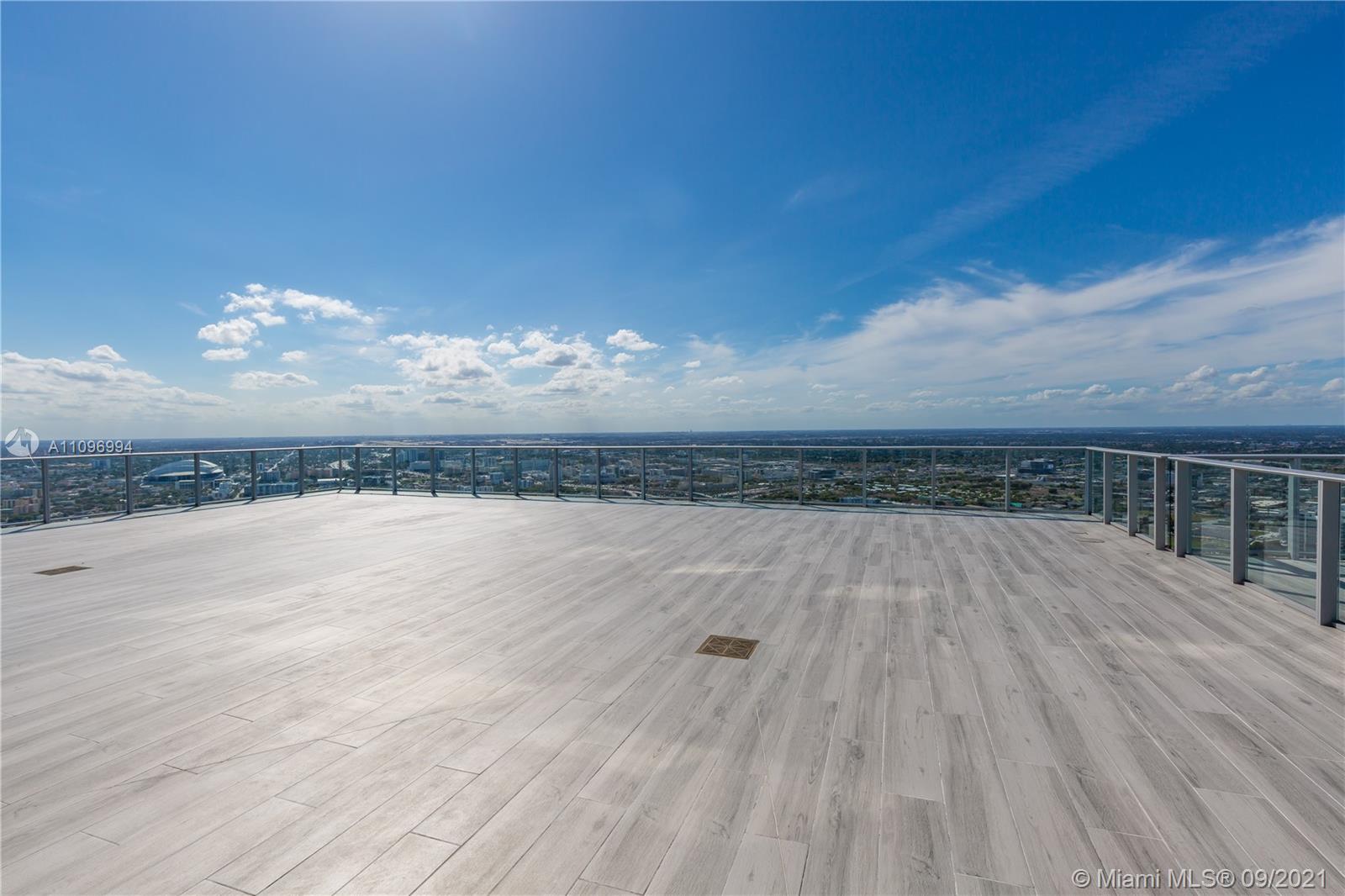 PARAMOUNT MIAMI WORLDCENT - Residential