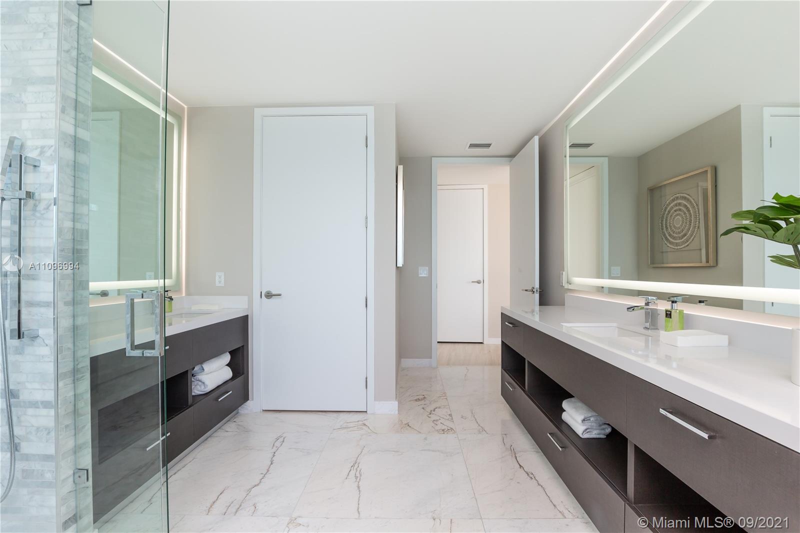 PARAMOUNT MIAMI WORLDCENT - Residential