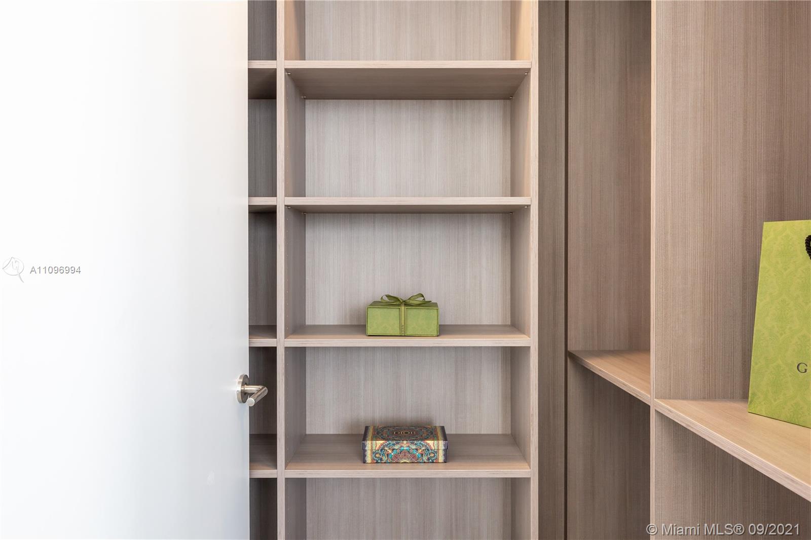 PARAMOUNT MIAMI WORLDCENT - Residential