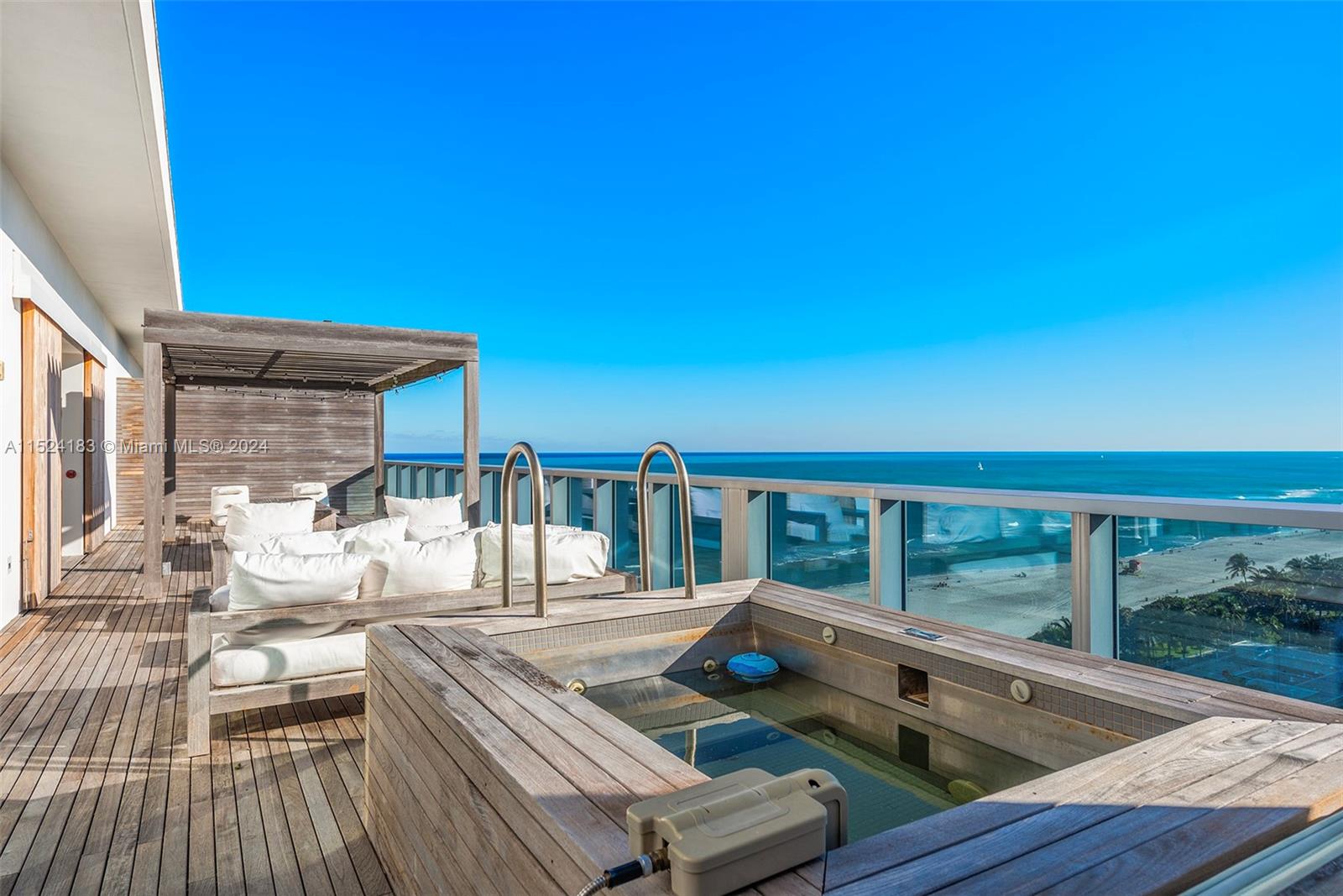 2901 COLLINS CONDO - Residential