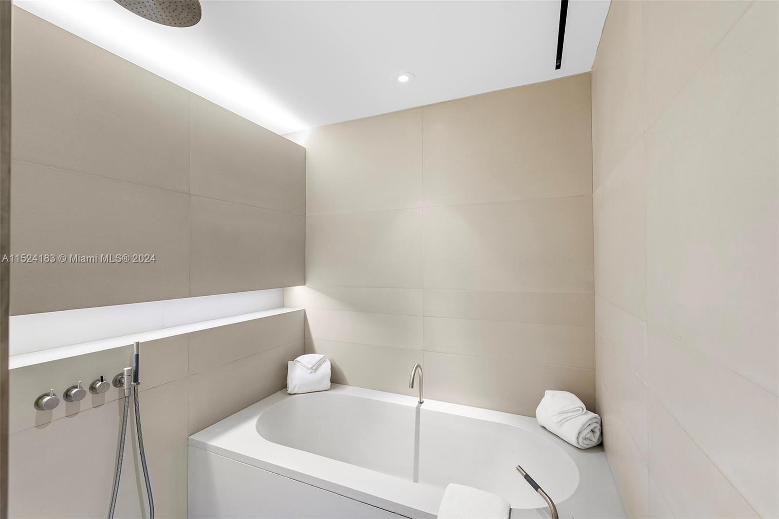 2901 COLLINS CONDO - Residential