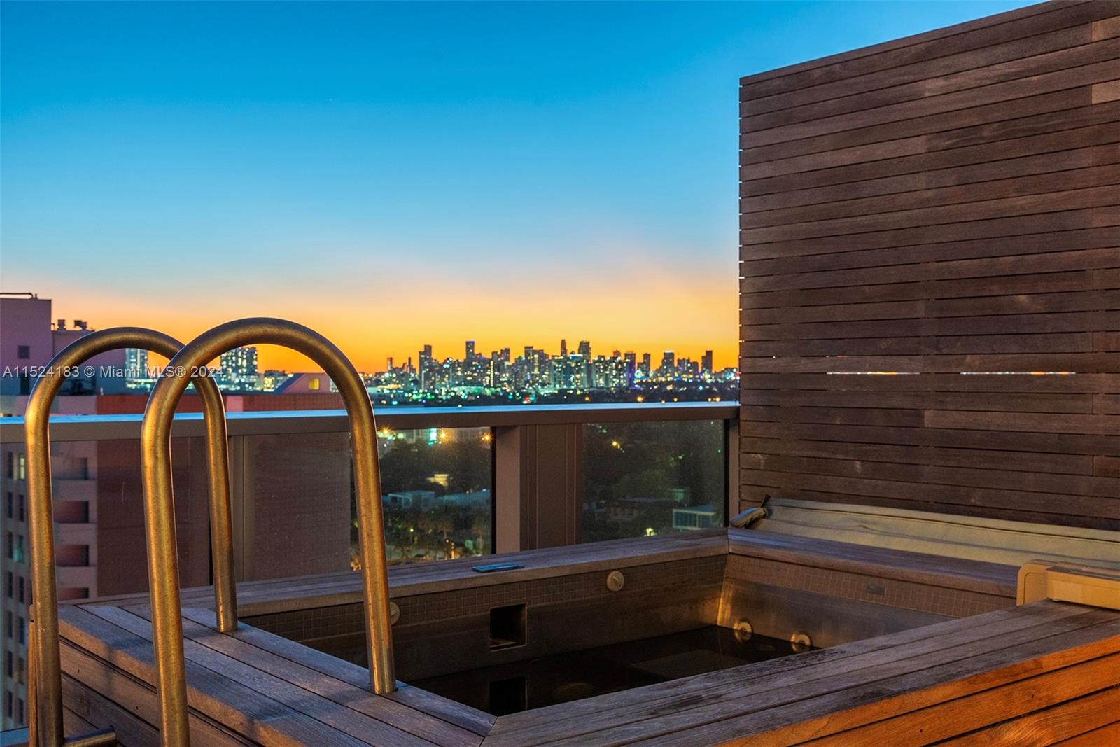 2901 COLLINS CONDO - Residential