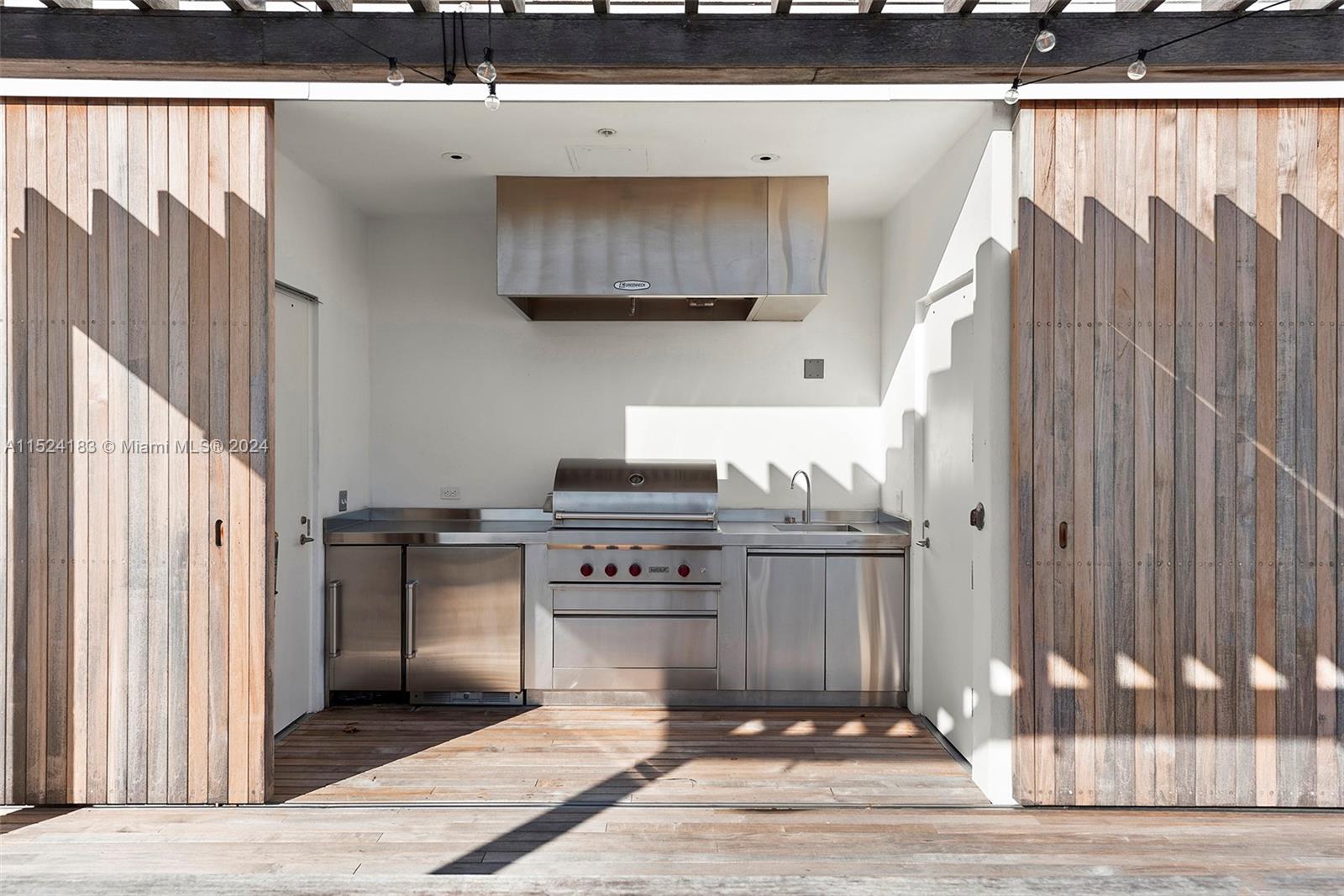 2901 COLLINS CONDO - Residential