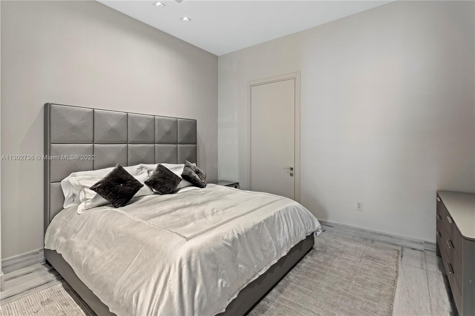 MUSE CONDO - Residential