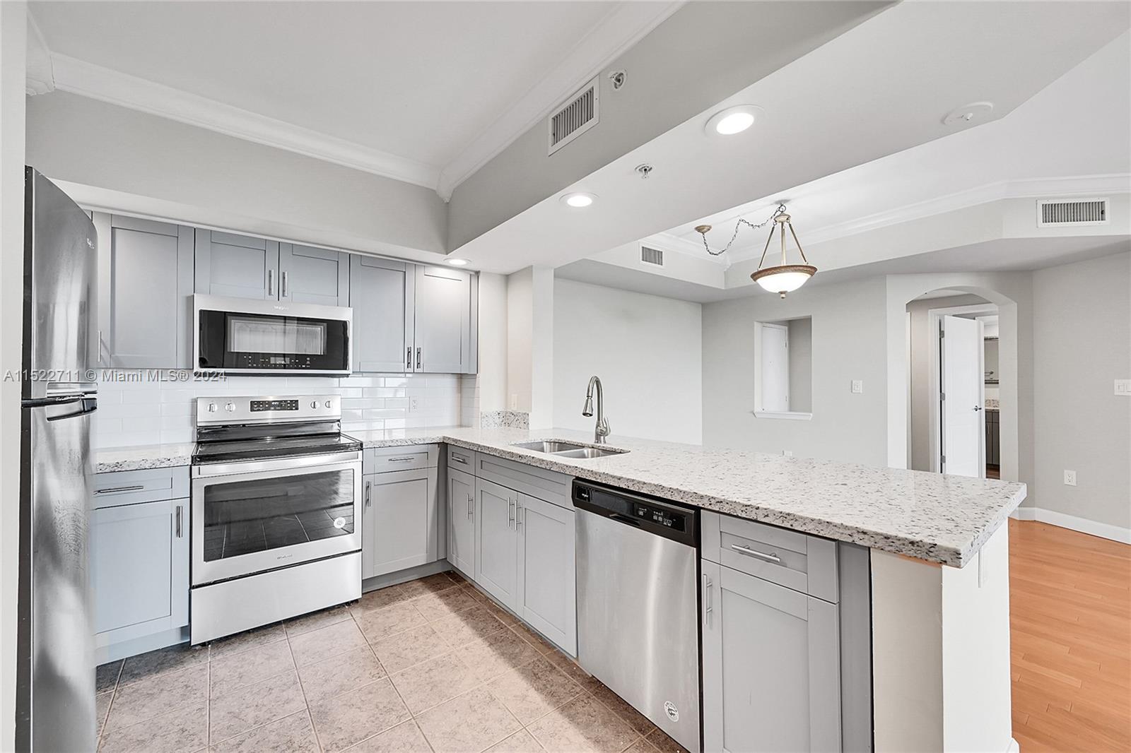 WAVERLY AT LAS OLAS CONDO - Residential