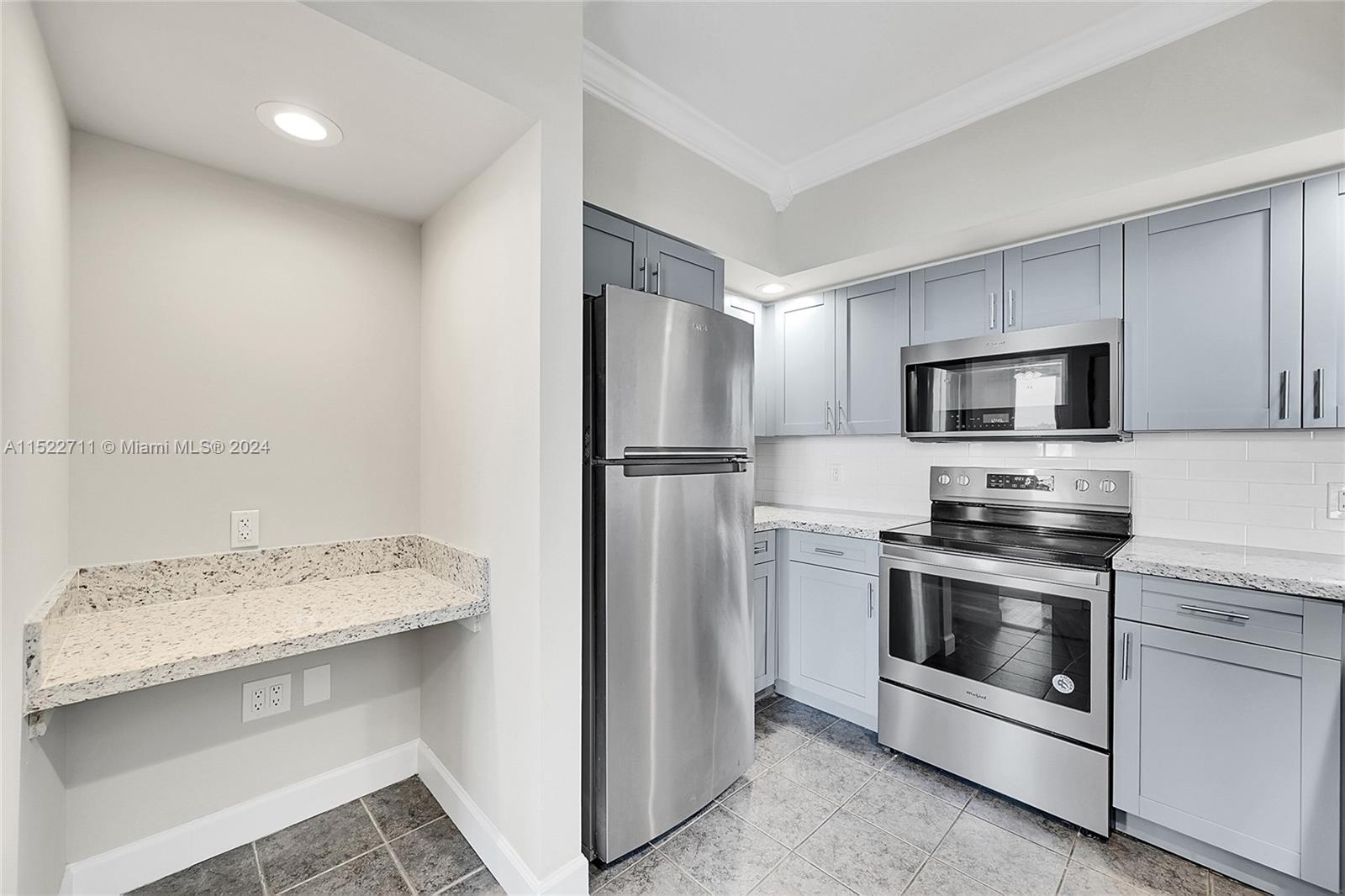 WAVERLY AT LAS OLAS CONDO - Residential