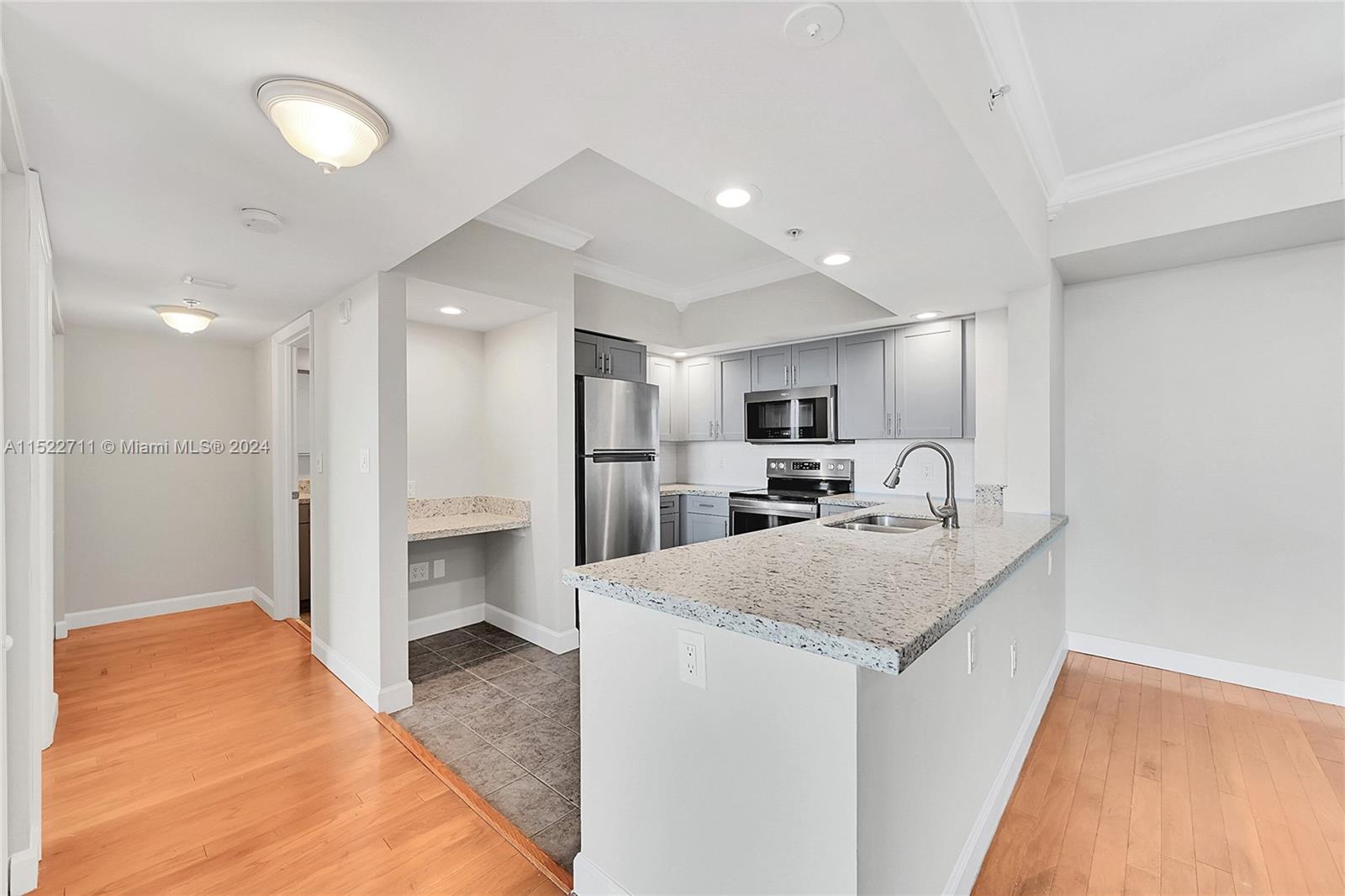 WAVERLY AT LAS OLAS CONDO - Residential