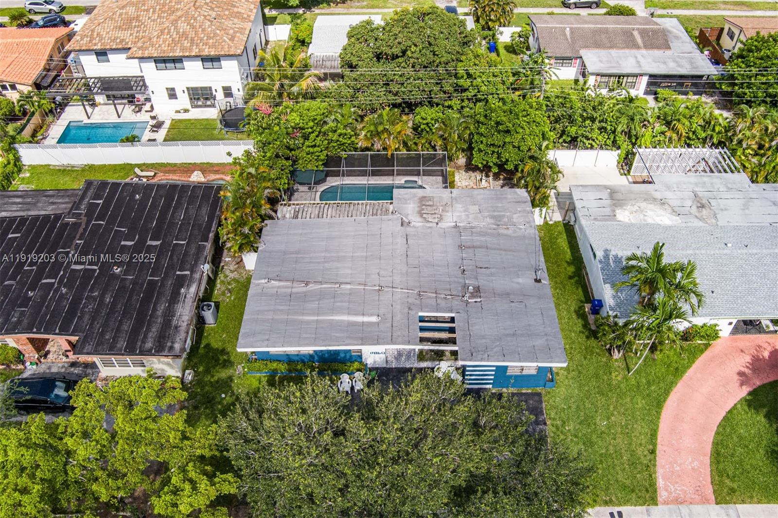 WINDWARD HEIGHTS NO 4 - Residential