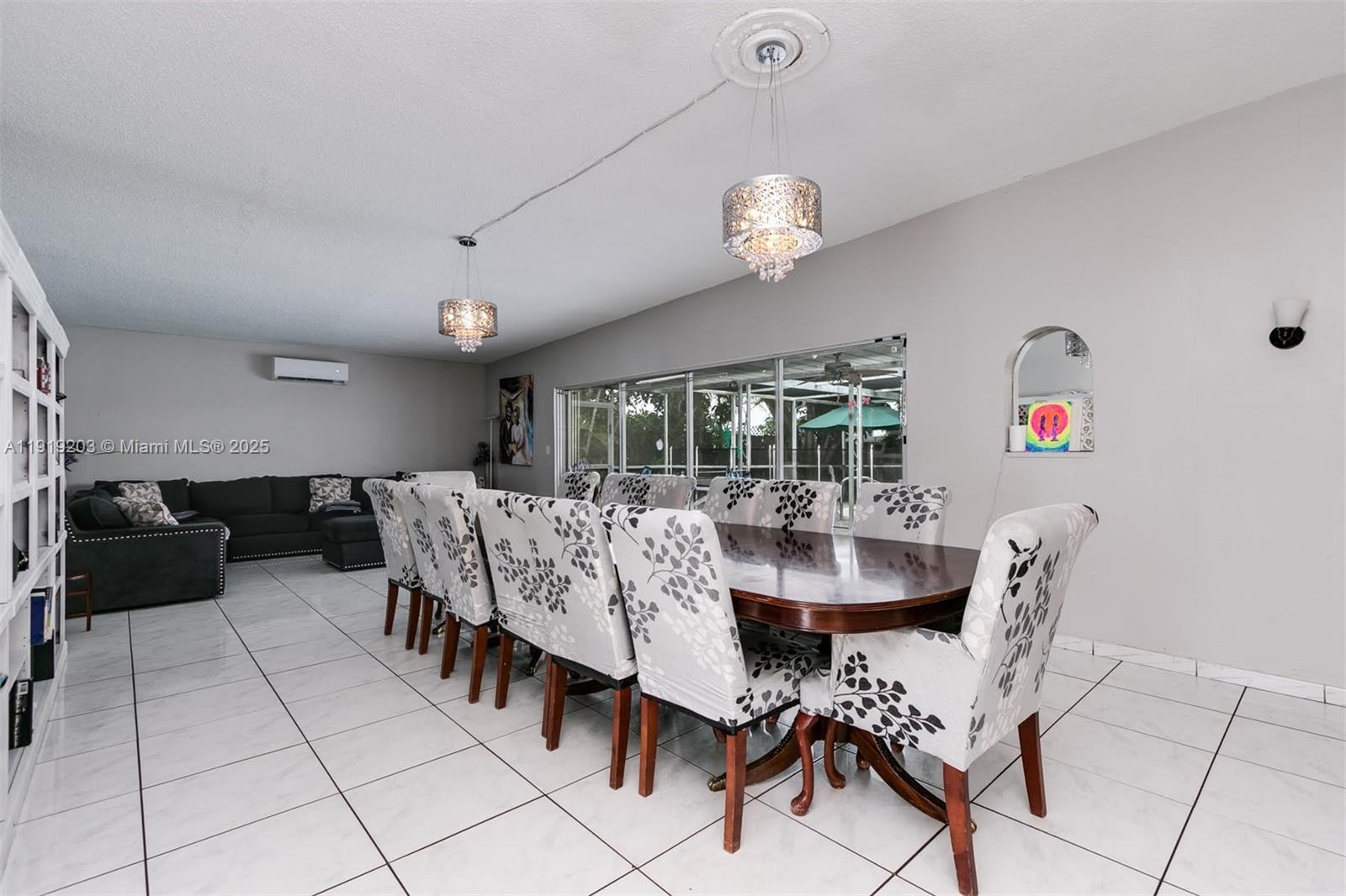 WINDWARD HEIGHTS NO 4 - Residential