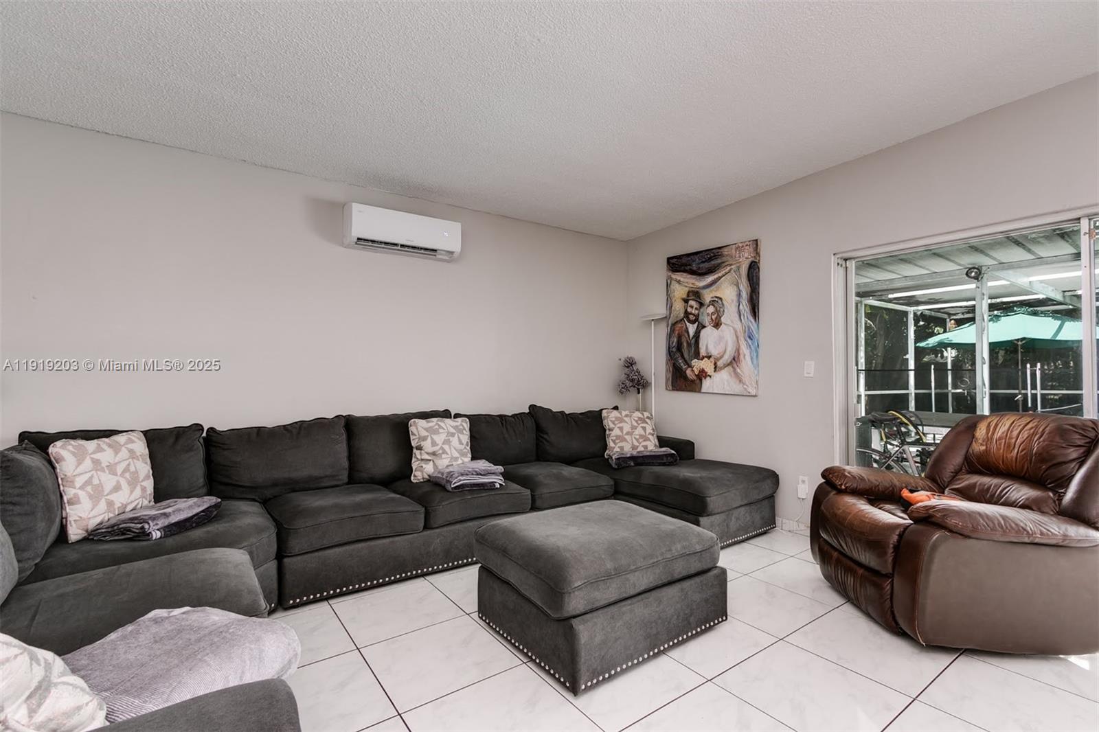 WINDWARD HEIGHTS NO 4 - Residential