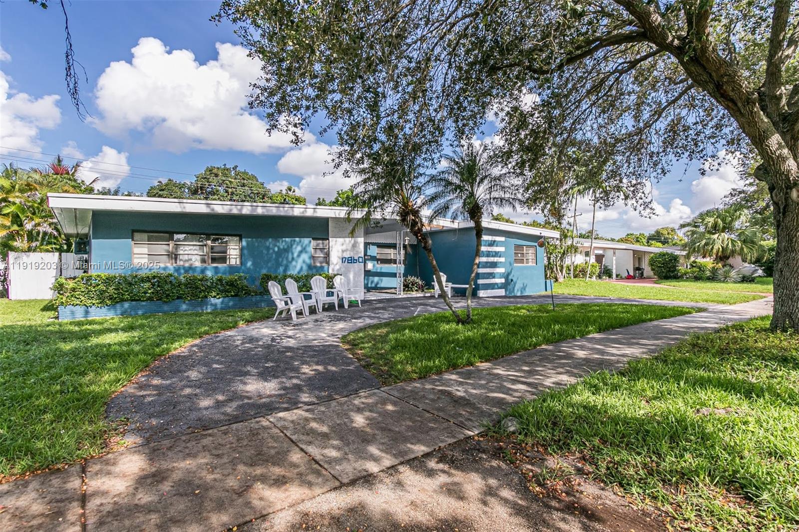 WINDWARD HEIGHTS NO 4 - Residential