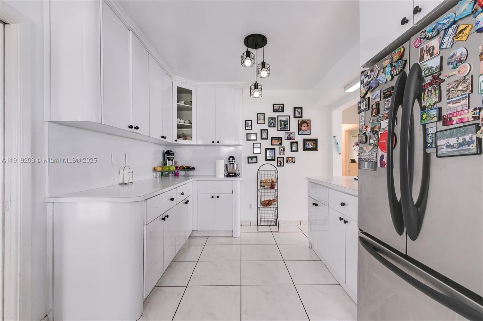 WINDWARD HEIGHTS NO 4 - Residential