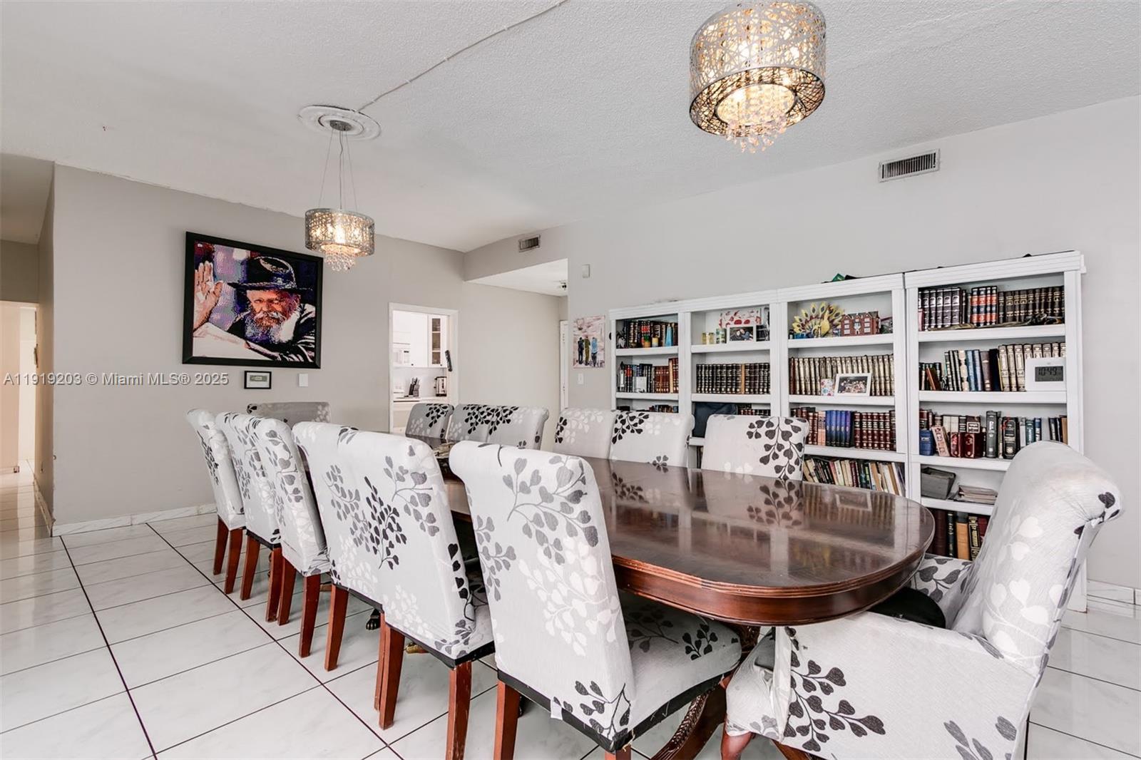 WINDWARD HEIGHTS NO 4 - Residential