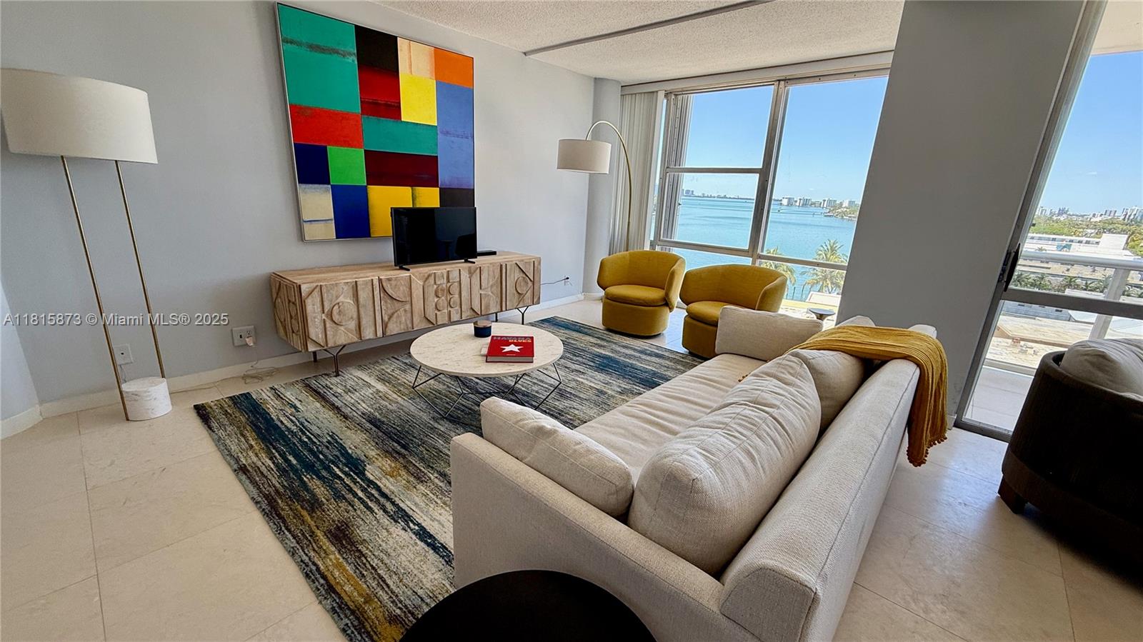 KING COLE CONDO - Residential