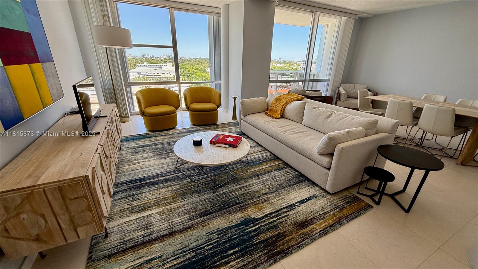 KING COLE CONDO - Residential