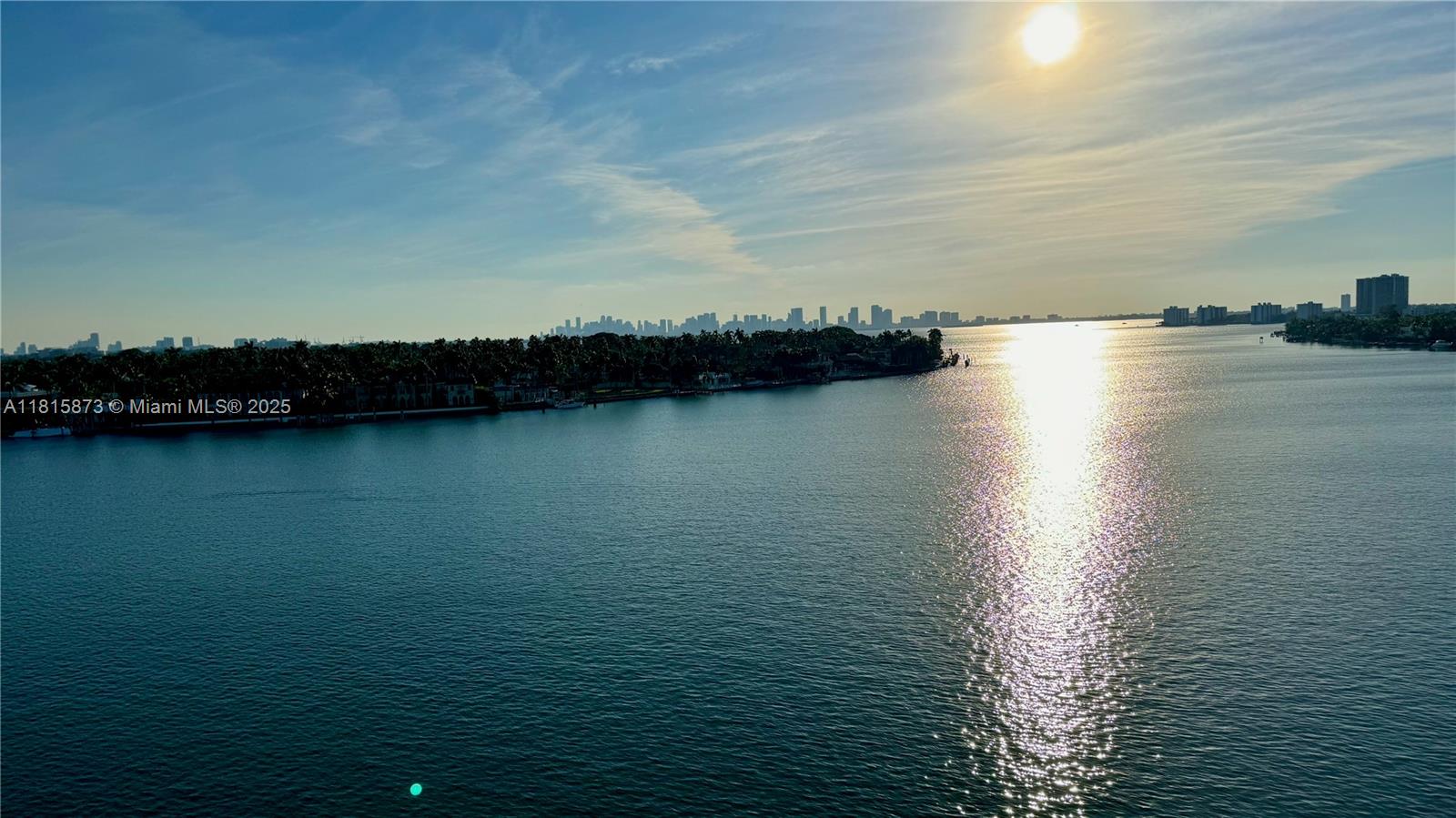 KING COLE CONDO - Residential