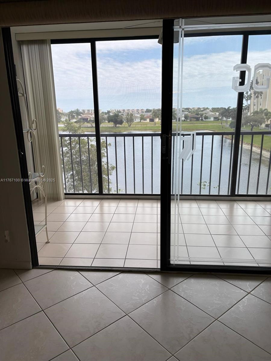 HUNTINGTON LAKES SEC FIVE - Residential
