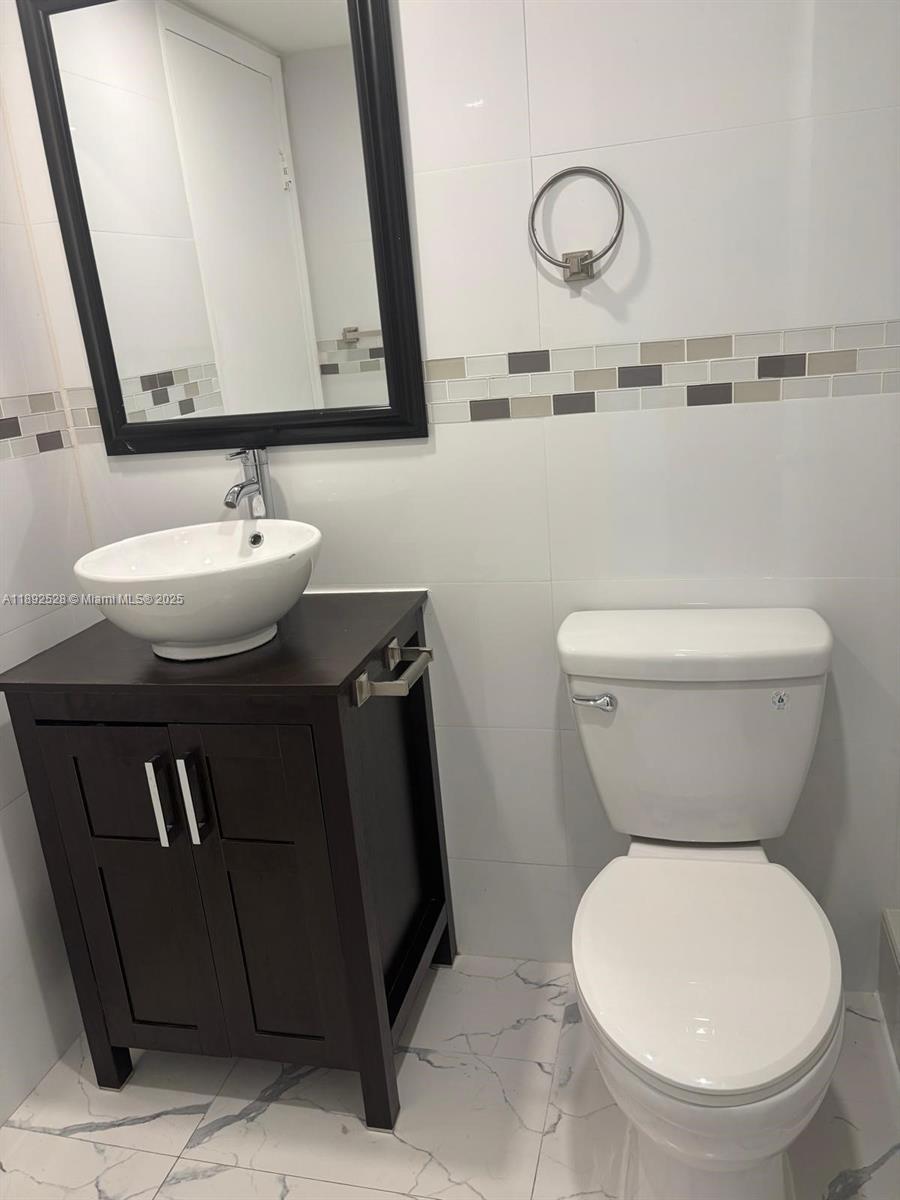 TERRANOVA CONDO #7 - Residential Lease