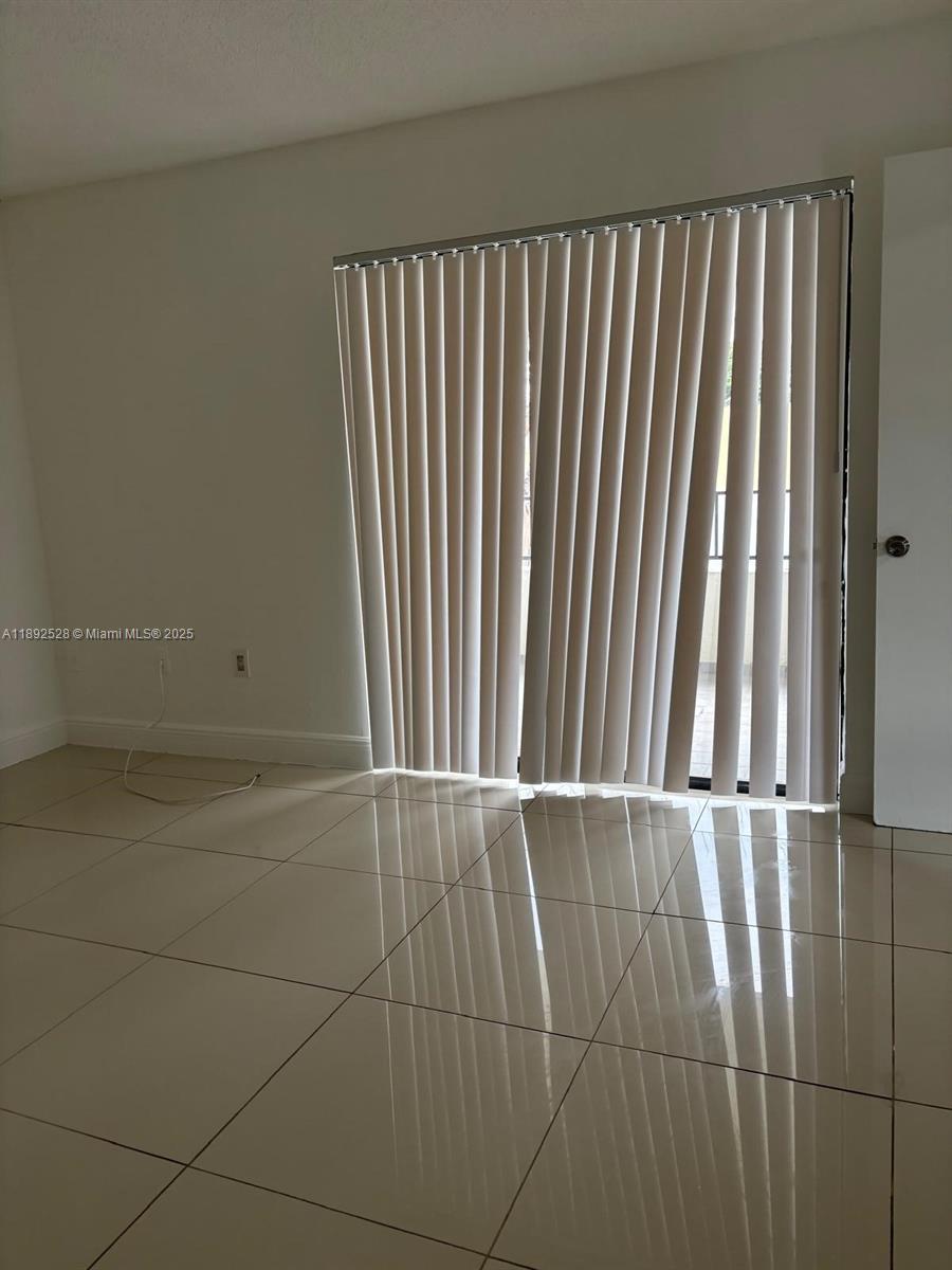 TERRANOVA CONDO #7 - Residential Lease