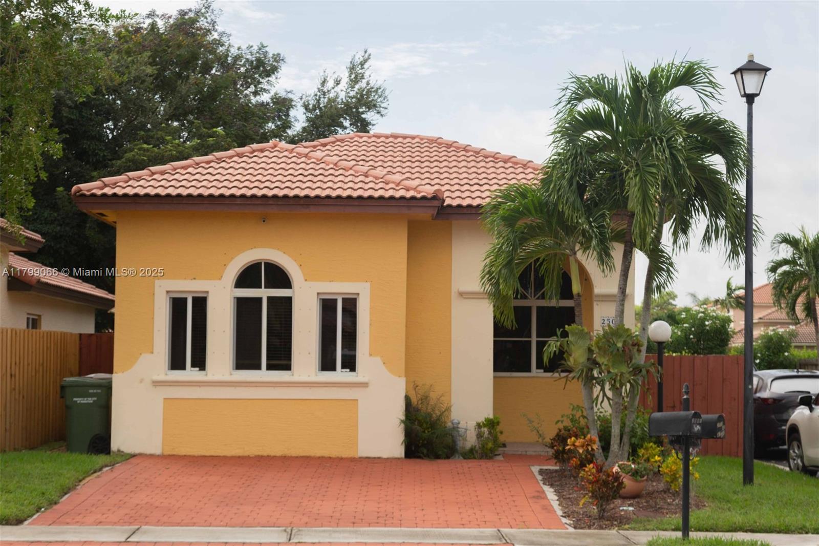 2501 Ne 41st Ter, Homestead, Miami-Dade County, Florida - 3 Bedrooms  
2 Bathrooms - 