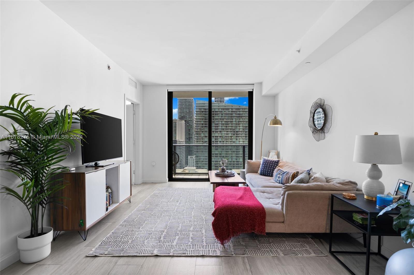 Available for short rent.Month-to-month
From 1 month
Beautifullyand spacious 1 bedroom + den, 2 bathroom unit with stunning city and partial water views. Located just one block from both Mary Brickell Village and Brickell City Centre, Brickell Heights offers convenient access to Miami’s finest luxury shopping and dining. The building features an array of upscale amenities, including two pools, a state-of-the-art fitness center, a spa with steam room, sauna, and jacuzzi, entertainment and screening rooms, a children’s playroom, a business center, and concierge services.