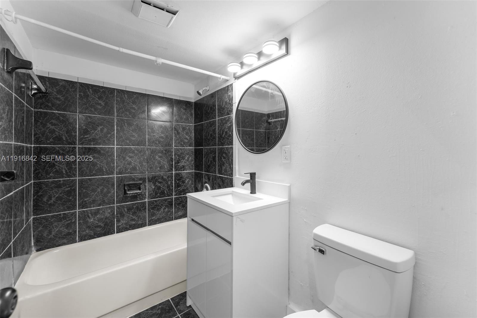 LEE PARK CONDO - Residential Lease